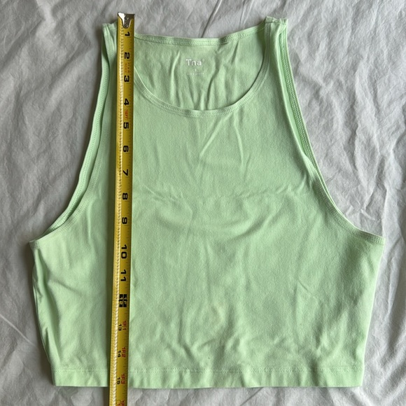 ARITZIA TNA HIGH NECK CROPPED TANK - Picture 2 of 2